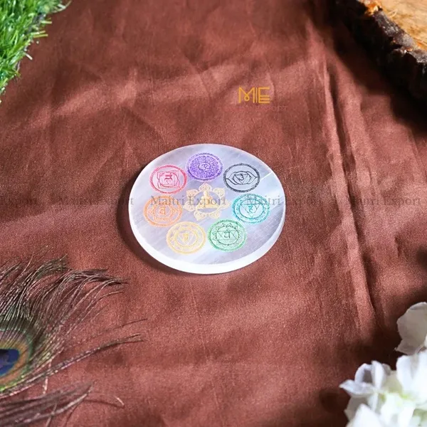 Selenite_Crystal_Seven_Chakra_Sanskrit_Symbol_Round_Decorative_Plate
