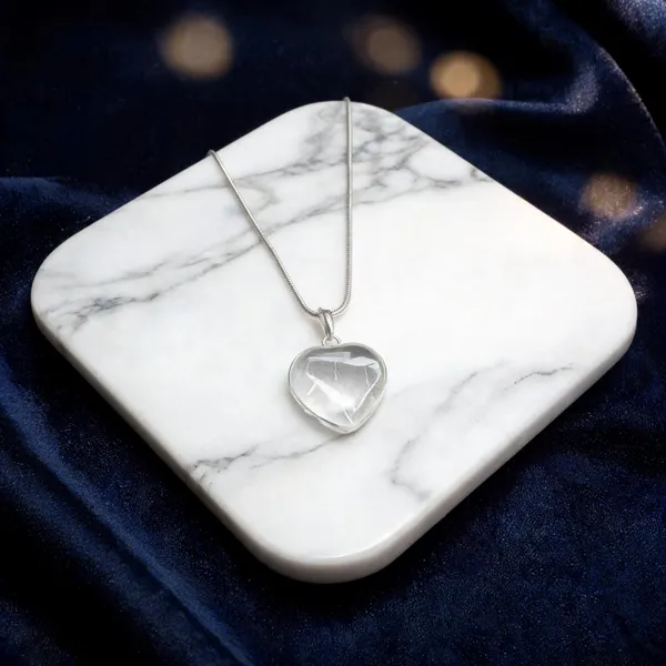 Silver_Tone_Heart_Pendant_Necklace_For_Women