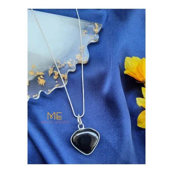 Silver_Tone_Black_Heart_Pendant_Necklace_for_Women