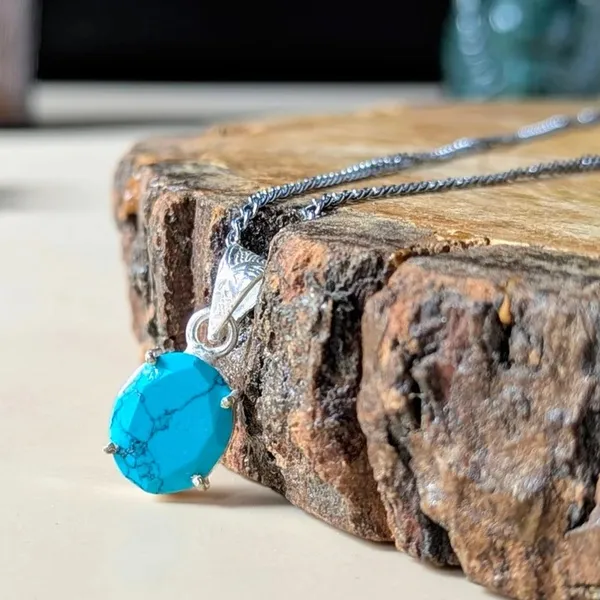 Blue_Turquoise_Crystal_Oval_Pendant_Necklace_For_Women