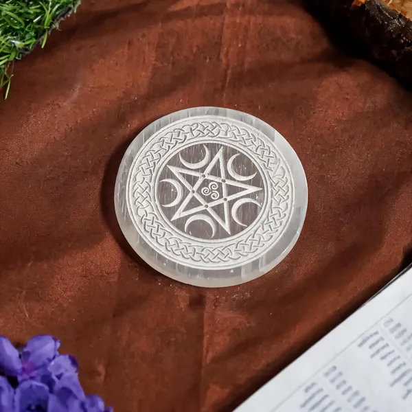 Selenite_Crystal_Round_Star_Moon_Pentacle_Plaque_2_Inch
