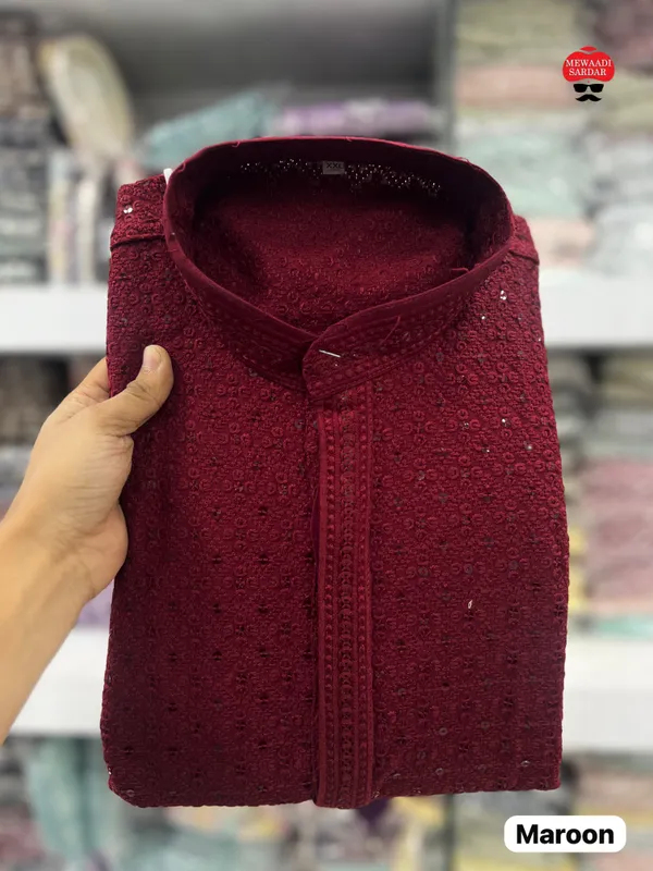 Traditional_chikan_work_kurta_for_all_beautiful_occasions