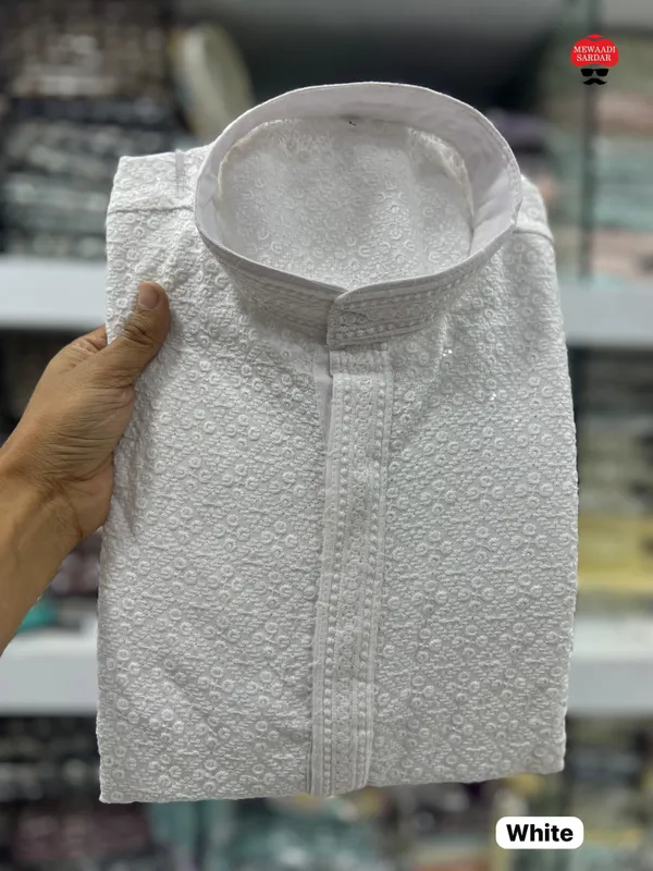 Traditional_chikan_work_kurta_for_all_beautiful_occasions