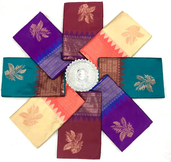Beige_Red_Pure_Silk_Woven_Floral_Print_Banarasi_Saree_For_Women