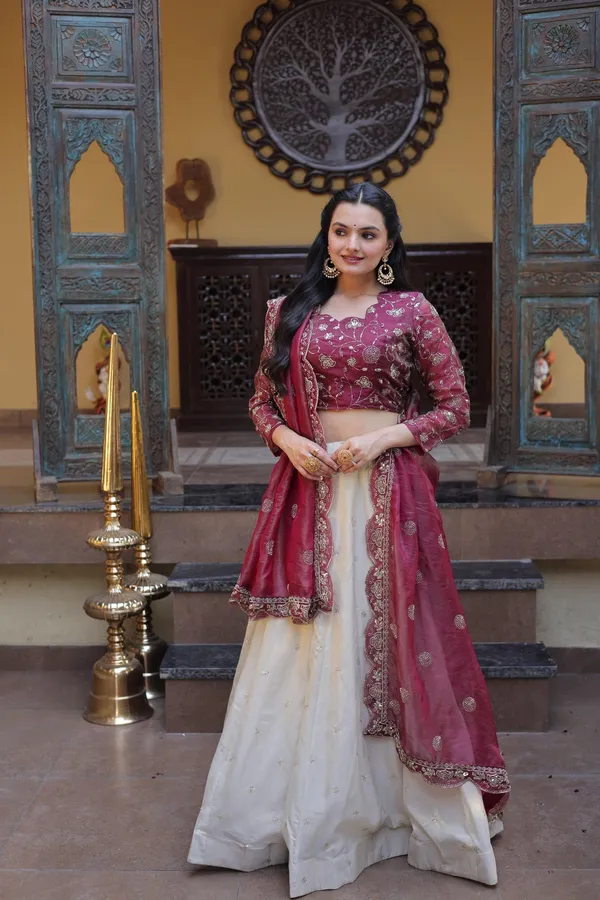 Magenta_Silk_Zari_Sequin_Embroidered_Lehenga_Choli_For_Women