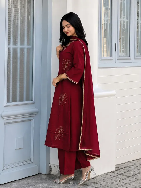 Maroon_Roman_Silk_Embroidered_Kurti_Pant_Set_For_Women