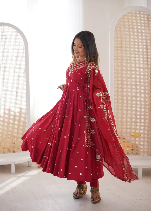 Pink_Georgette_Embroidered_Anarkali_Dress_For_Women