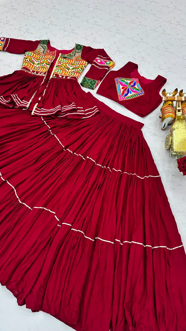 Maroon_Cotton_Gamthi_Embroidered_Lehenga_Choli_For_Women