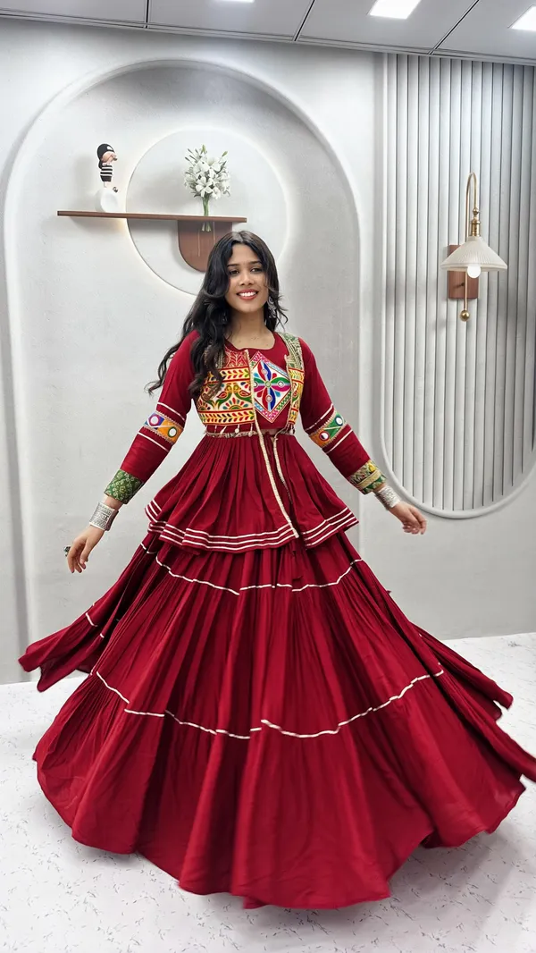 Maroon_Cotton_Gamthi_Embroidered_Lehenga_Choli_For_Women