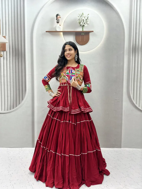 Maroon_Cotton_Gamthi_Embroidered_Lehenga_Choli_For_Women