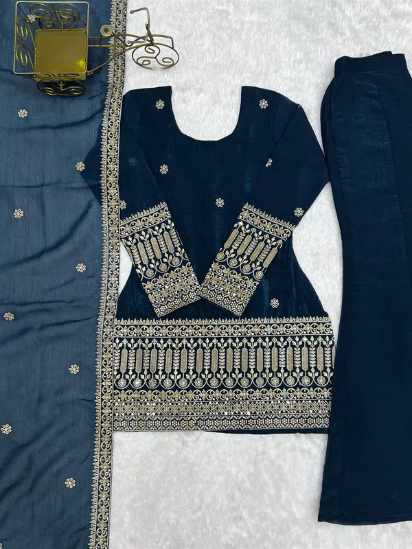 Crunchy_Silk_Fabric_With_Embroidery_Sequence_And_Jari_Work_Top_With_Duppta_Set_Bell_Bottom_Pent_Ready_To_Wear