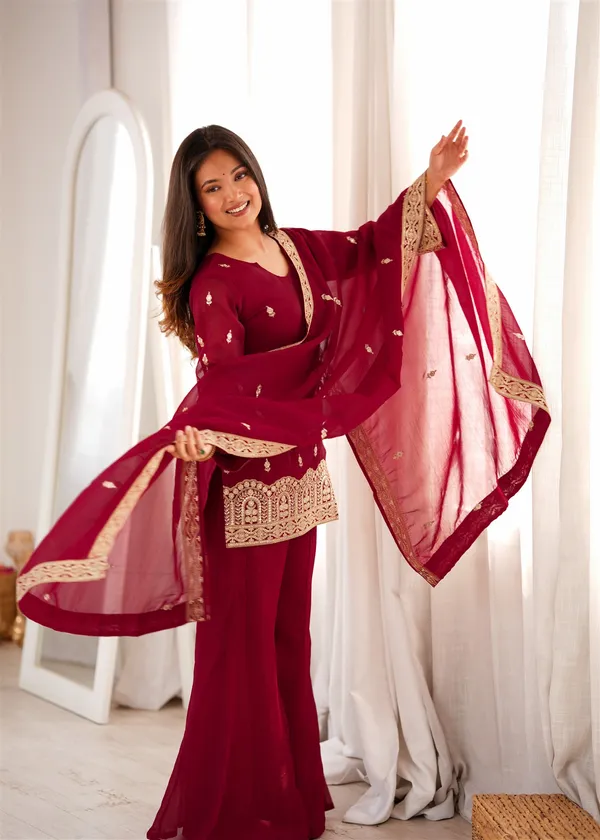 Crunchy_Silk_Fabric_With_Embroidery_Sequence,_Dori_And_Jari_Work,Top_With_Dupatta_Set_Bell_Bottom_Pent_Ready_To_Wear