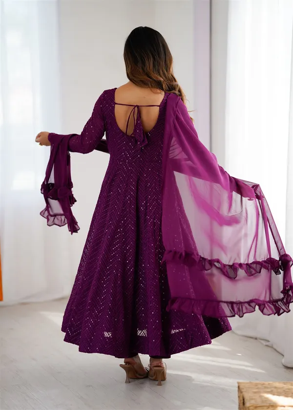 Fully_Flare_Kali_Pattern_And_Canvas_Patta_With_Dupatta_Set_Pent_Ready_To_Wear