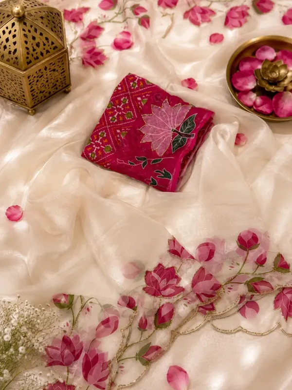 Off_White_Silk_Floral_Digital_Print_Cut_Dana_Pearl_Handwork_Saree_For_Women