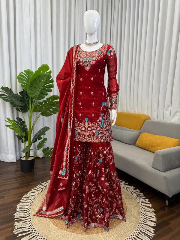 Maroon_Red_Color_PAkistani_Suit_in_Silk_Fabric