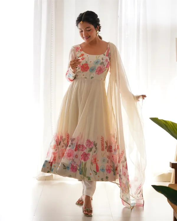 Organja_Silk_Fabric_Fully_Flair_Kali_Pattern_And_Canvas_Patta_With_Duppta_Set_Pent_Ready_To_Wear