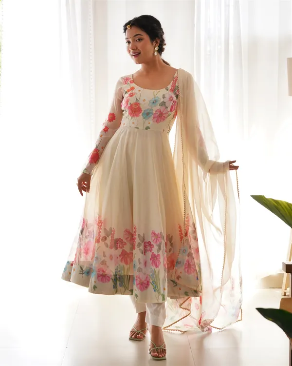 Organja_Silk_Fabric_Fully_Flair_Kali_Pattern_And_Canvas_Patta_With_Duppta_Set_Pent_Ready_To_Wear