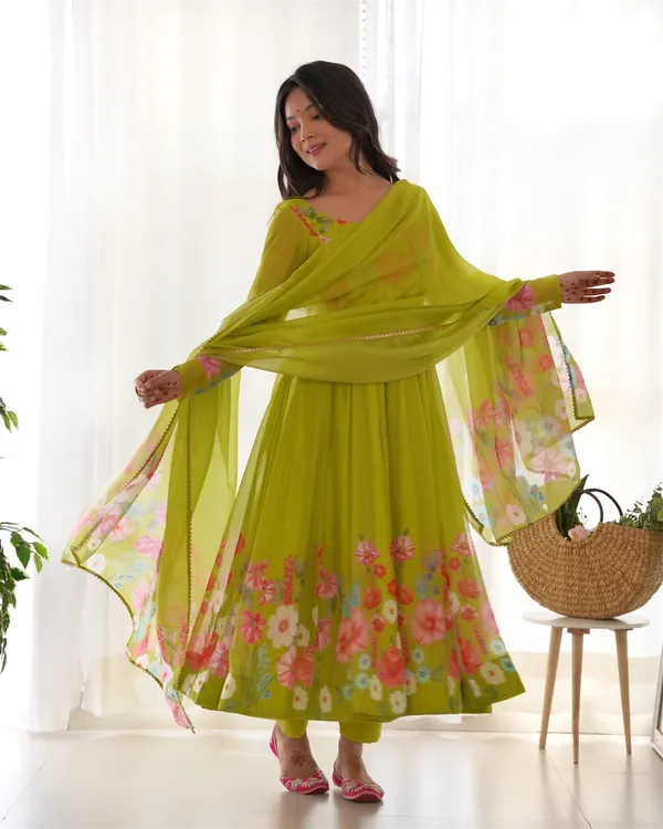 Organja_Silk_Fabric_Fully_Flair_Kali_Pattern_And_Canvas_Patta_With_Duppta_Set_Pent_Ready_To_Wear