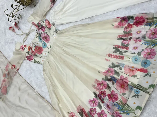 Organja_Silk_Fabric_Fully_Flair_Kali_Pattern_And_Canvas_Patta_With_Duppta_Set_Pent_Ready_To_Wear
