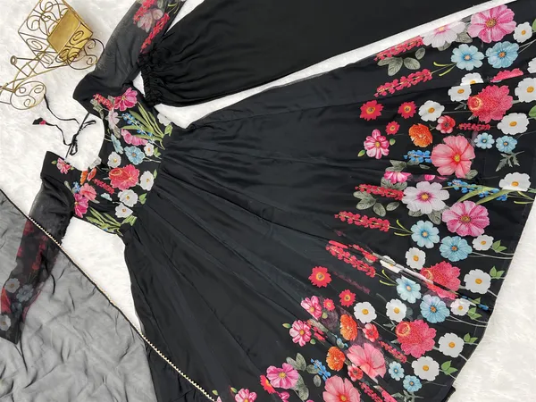 Organja_Silk_Fabric_Fully_Flair_Kali_Pattern_And_Canvas_Patta_With_Duppta_Set_Pent_Ready_To_Wear