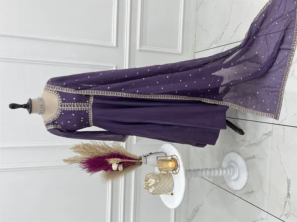 Pure_Crunchy_Silk_Fabric_Fully_Flare_Anarkali_Gown_Pent_With_Dupata_Set_Ready_To_Wear