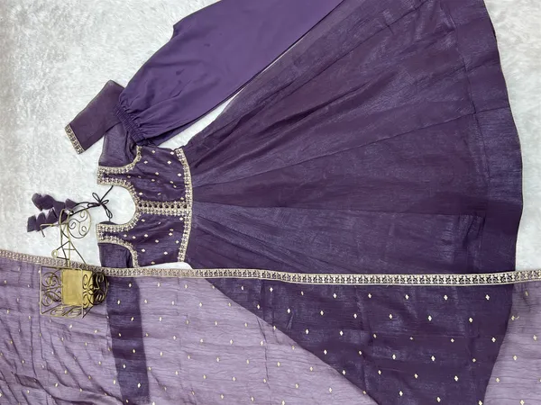 Pure_Crunchy_Silk_Fabric_Fully_Flare_Anarkali_Gown_Pent_With_Dupata_Set_Ready_To_Wear