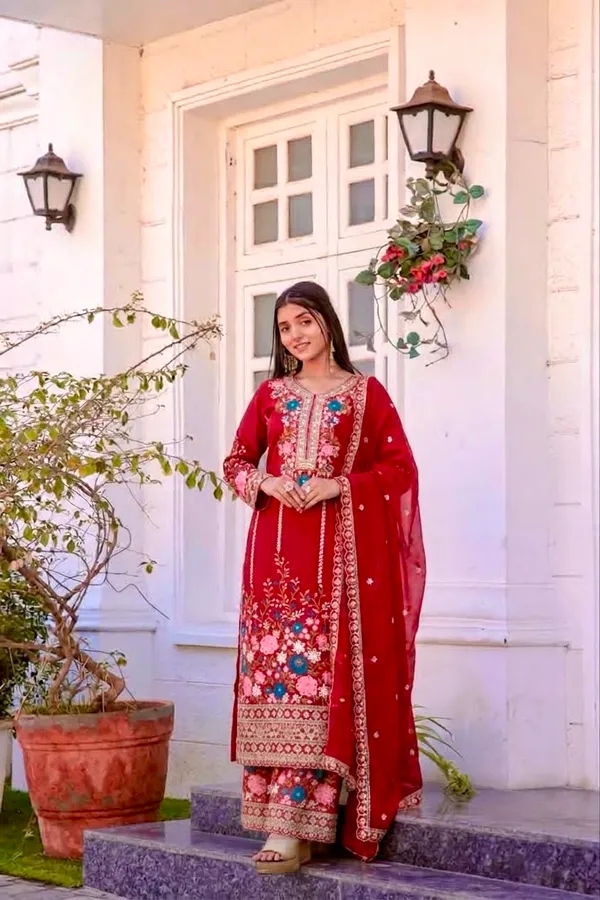 Red_Color_Pakistani_Suit_in_Chinon_Silk_FAbric