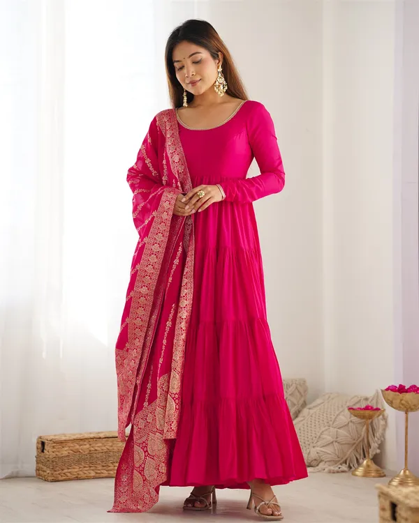 Roman_silk_Chanderi_Fabric_Fully_Flair_Anarkali_With_Dupatta_Set_Pent_Ready_To_Wear