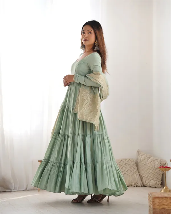 Roman_silk_Chanderi_Fabric_Fully_Flair_Anarkali_With_Duppta_Set_Pent_Ready_To_Wear