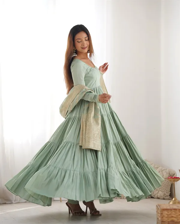 Roman_silk_Chanderi_Fabric_Fully_Flair_Anarkali_With_Duppta_Set_Pent_Ready_To_Wear