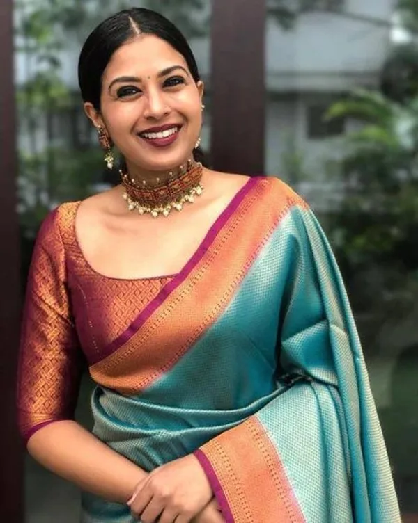 Blue_Silk_Blend_Woven_Banarasi_Jacquard_Saree_For_Women