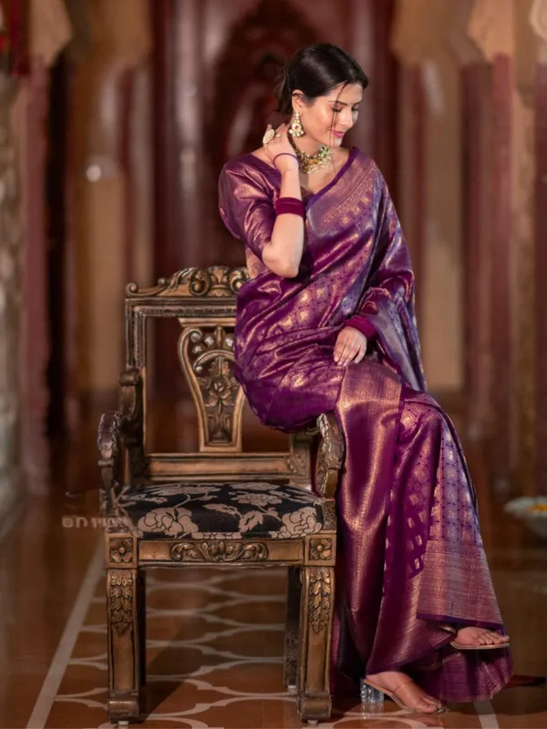 Maroon_Silk_Blend_Woven_Banarasi_Saree_For_Women