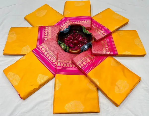 Yellow_Silk_Blend_Floral_Print_Banarasi_Saree_For_Women