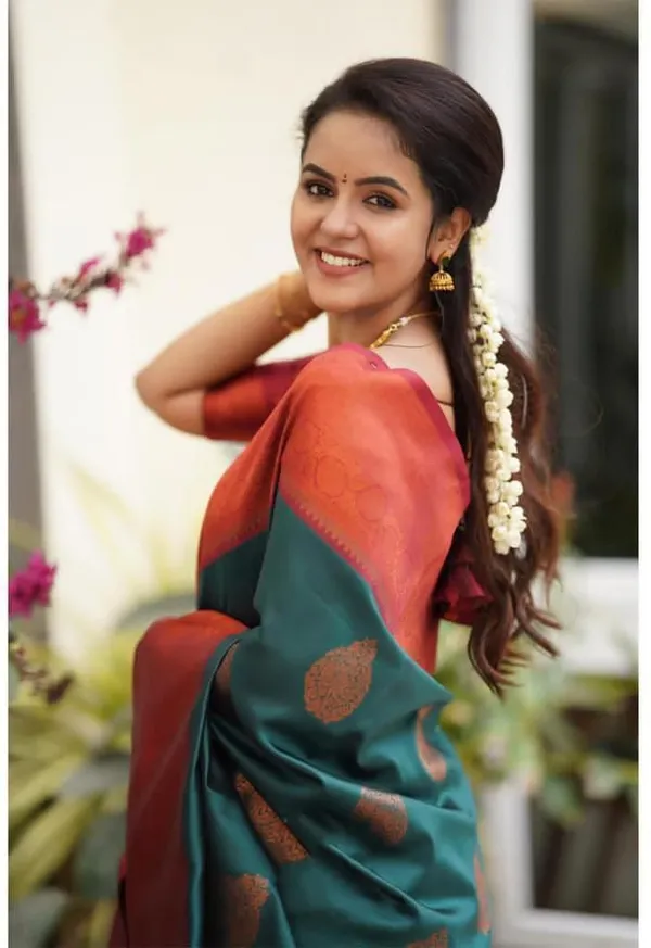 Dark_Green_Red_Pure_Silk_Floral_Print_Banarasi_Saree_For_Women