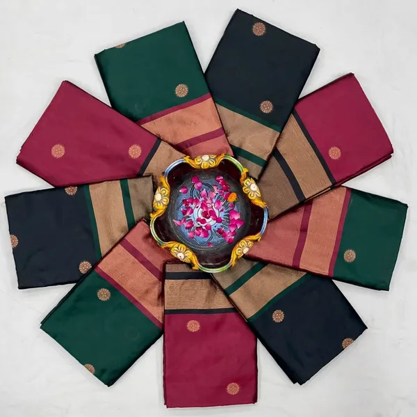 Maroon_Silk_Blend_Self_Design_Kanjivaram_Saree_For_Women