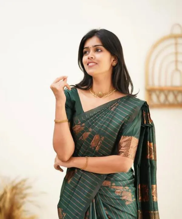 Green_Pure_Silk_Woven_Striped_Banarasi_Saree_For_Women