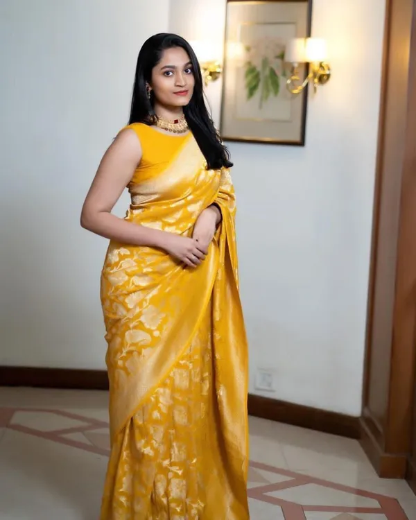 Yellow_Cotton_Silk_Jacquard_Banarasi_Saree_For_Women