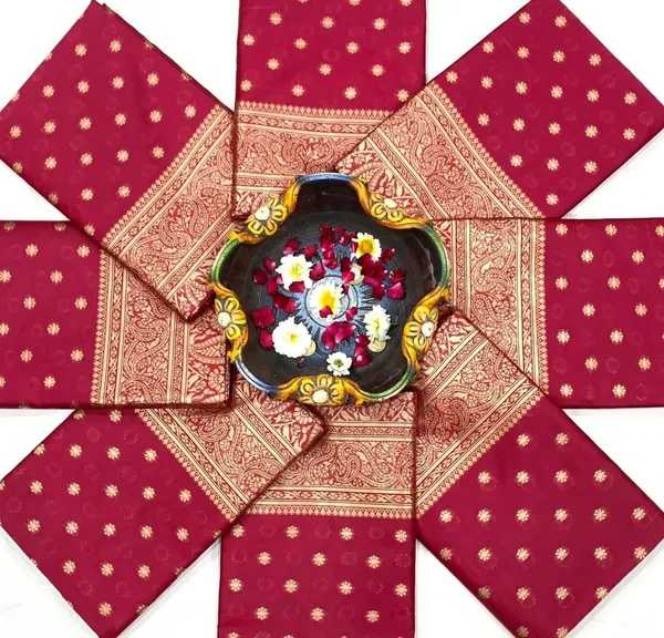 Maroon_Silk_Blend_Floral_Print_Banarasi_Saree_For_Women