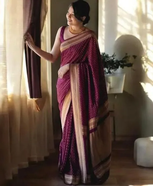 Maroon_Cotton_Silk_Floral_Print_Banarasi_Saree_For_Women