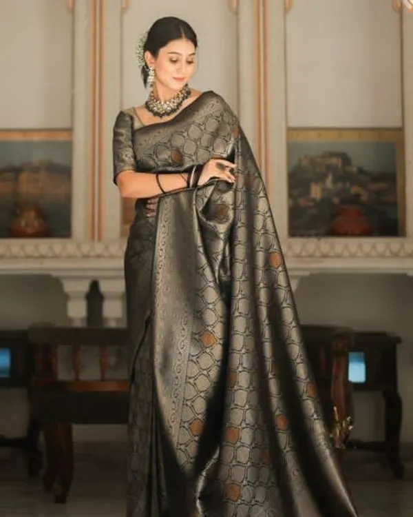 Grey_Cotton_Silk_Banarasi_Geometric_Woven_Regular_Saree_For_Women