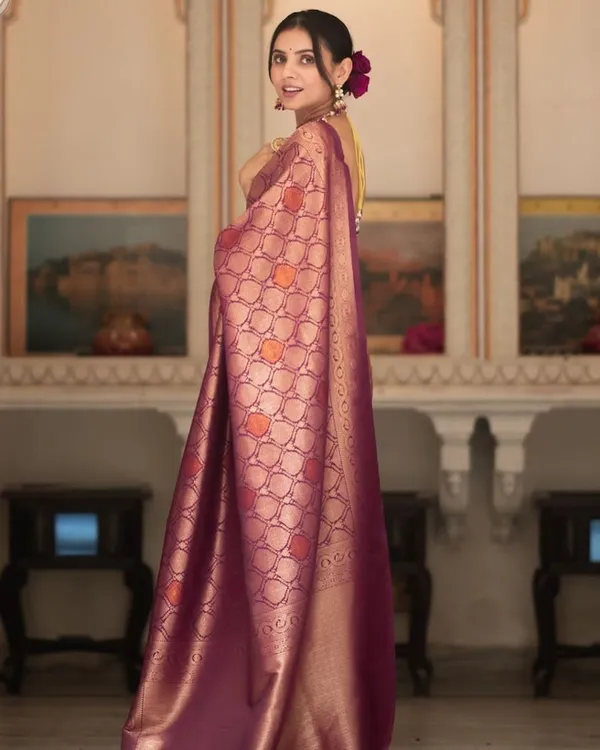 Purple_Cotton_Silk_Geometric_Floral_Print_Woven_Banarasi_Saree_For_Women