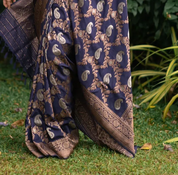 Blue_Pure_Silk_Paisley_Floral_Woven_Banarasi_Saree_For_Women