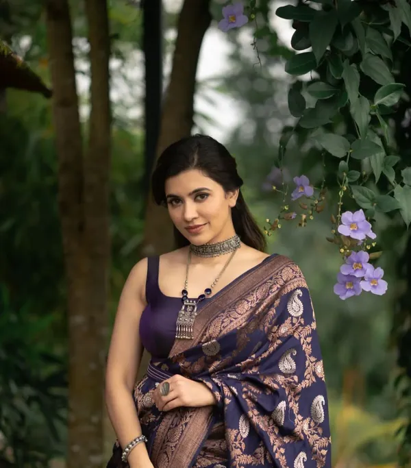 Blue_Pure_Silk_Paisley_Floral_Woven_Banarasi_Saree_For_Women