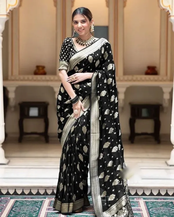 Black_Silk_Blend_Jacquard_Banarasi_Saree_For_Women