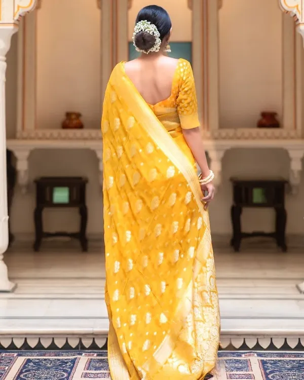 Yellow_Silk_Blend_Jacquard_Banarasi_Saree_For_Women