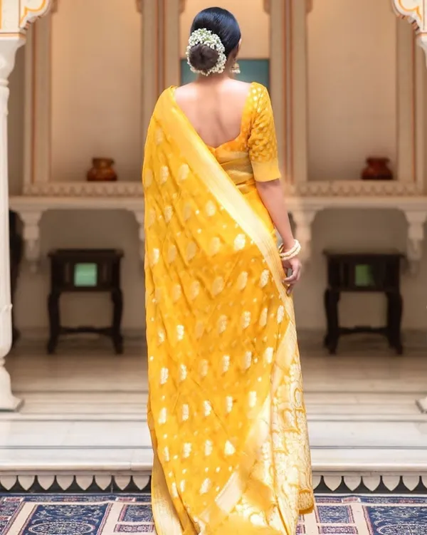 Yellow_Silk_Blend_Jacquard_Banarasi_Saree_For_Women