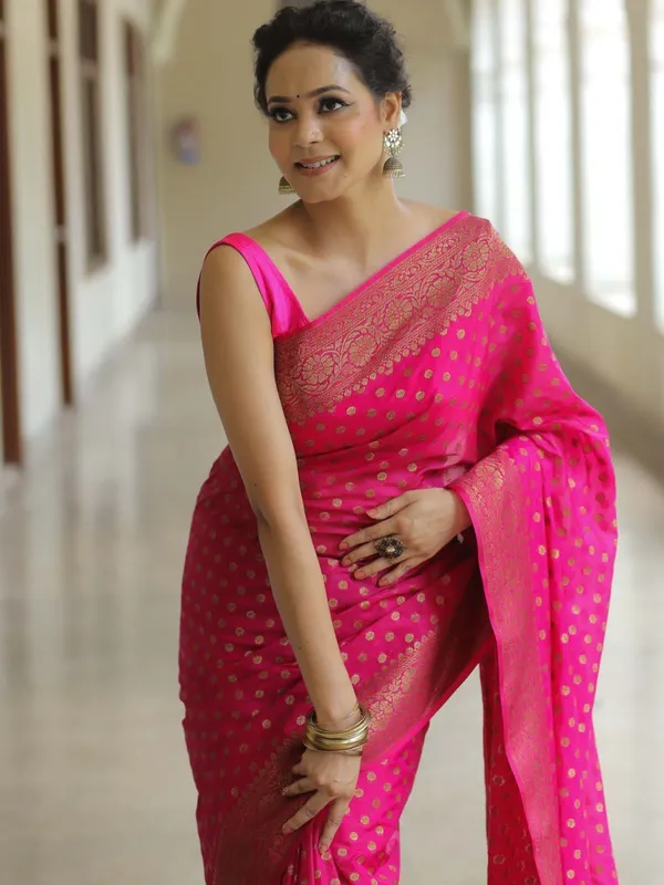 Pink_Cotton_Silk_Polka_Print_Banarasi_Regular_Saree_For_Women