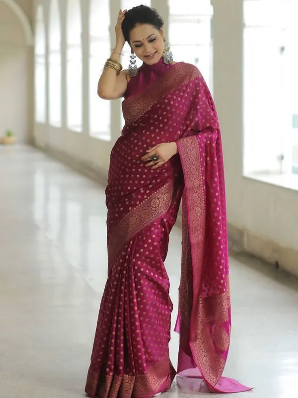 Magenta_Cotton_Silk_Banarasi_Woven_Regular_Saree_For_Women