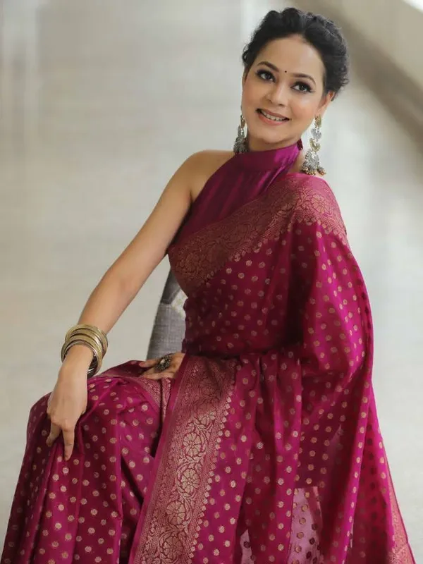 Magenta_Cotton_Silk_Banarasi_Woven_Regular_Saree_For_Women