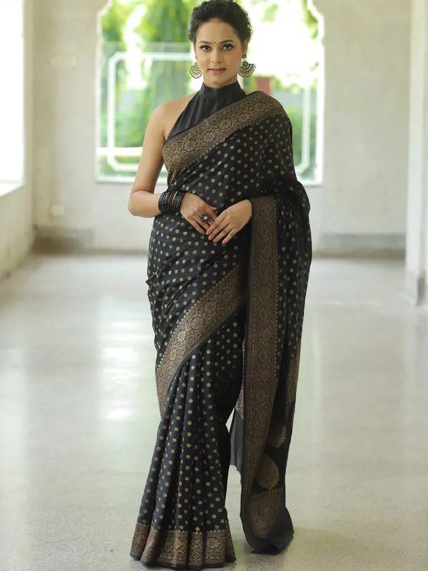 Black_Cotton_Silk_Polka_Print_Woven_Banarasi_Saree_For_Women